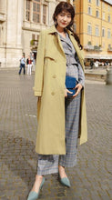 Load image into Gallery viewer, 2019 Spring Autumn England Retro Style Turn Down Collar Show Waist With Belt Women Long Trench Coat