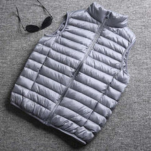 Load image into Gallery viewer, Winter New Men White Duck Down Vest Ultralight Sleeveless Vest Jacket